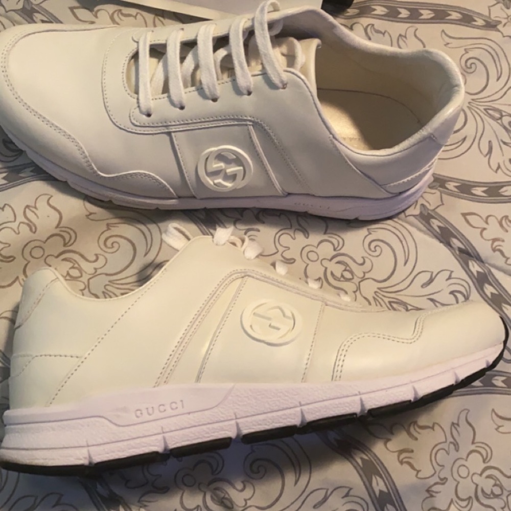 Authentic gucci miro sneakers